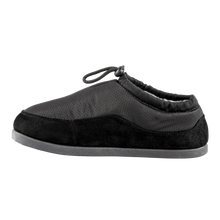 Load image into Gallery viewer, Baffin Cabin Black Slippers