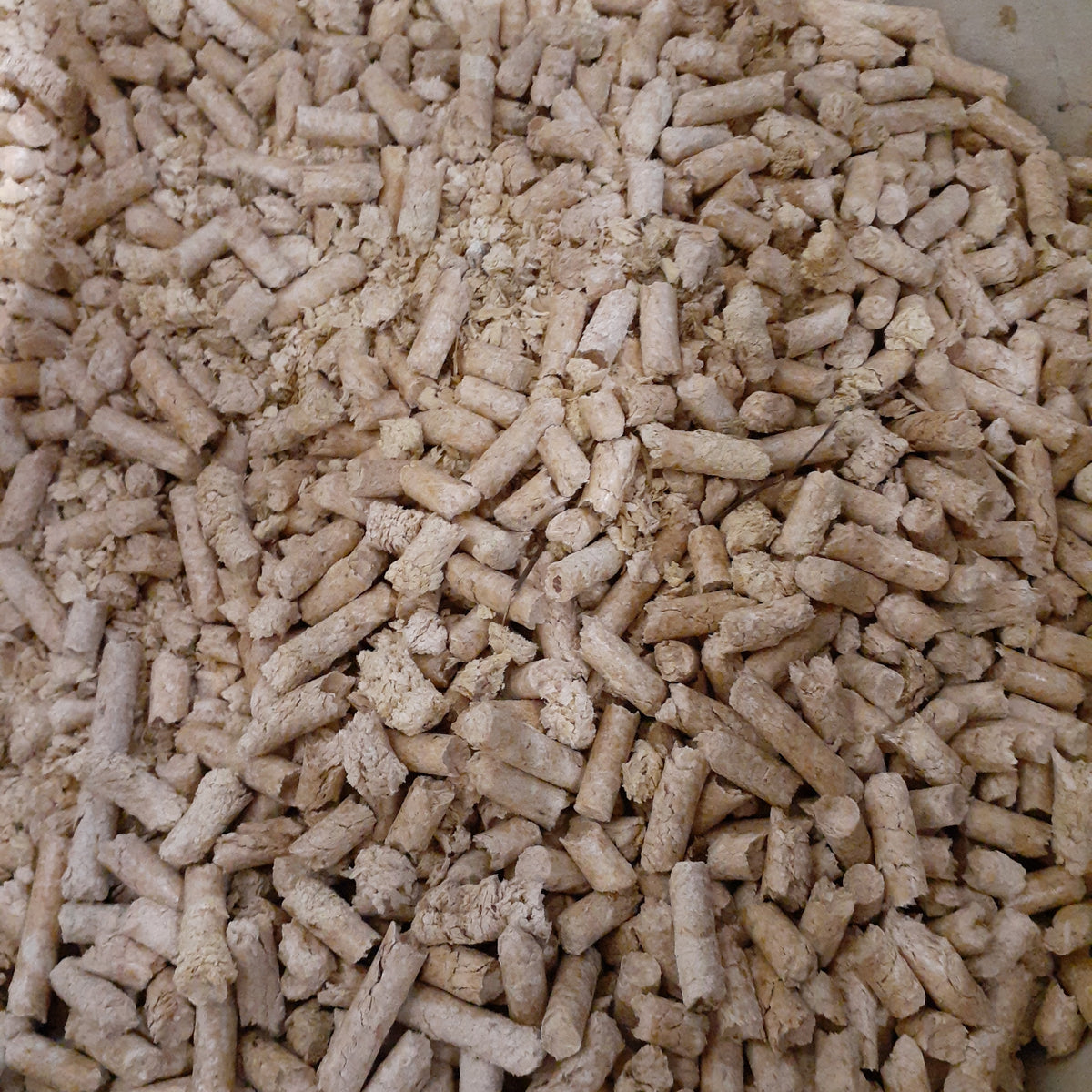 Softwood Pellet Bedding McFeeters 35lb Settlers Supplies