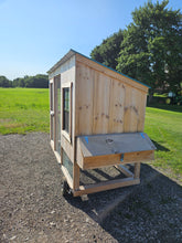 Load image into Gallery viewer, Portable Coop Deluxe 4'x8'