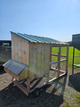 Load image into Gallery viewer, Portable Coop Deluxe 4'x8'