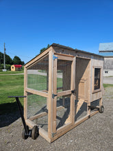 Load image into Gallery viewer, Portable Coop Deluxe 4'x8'